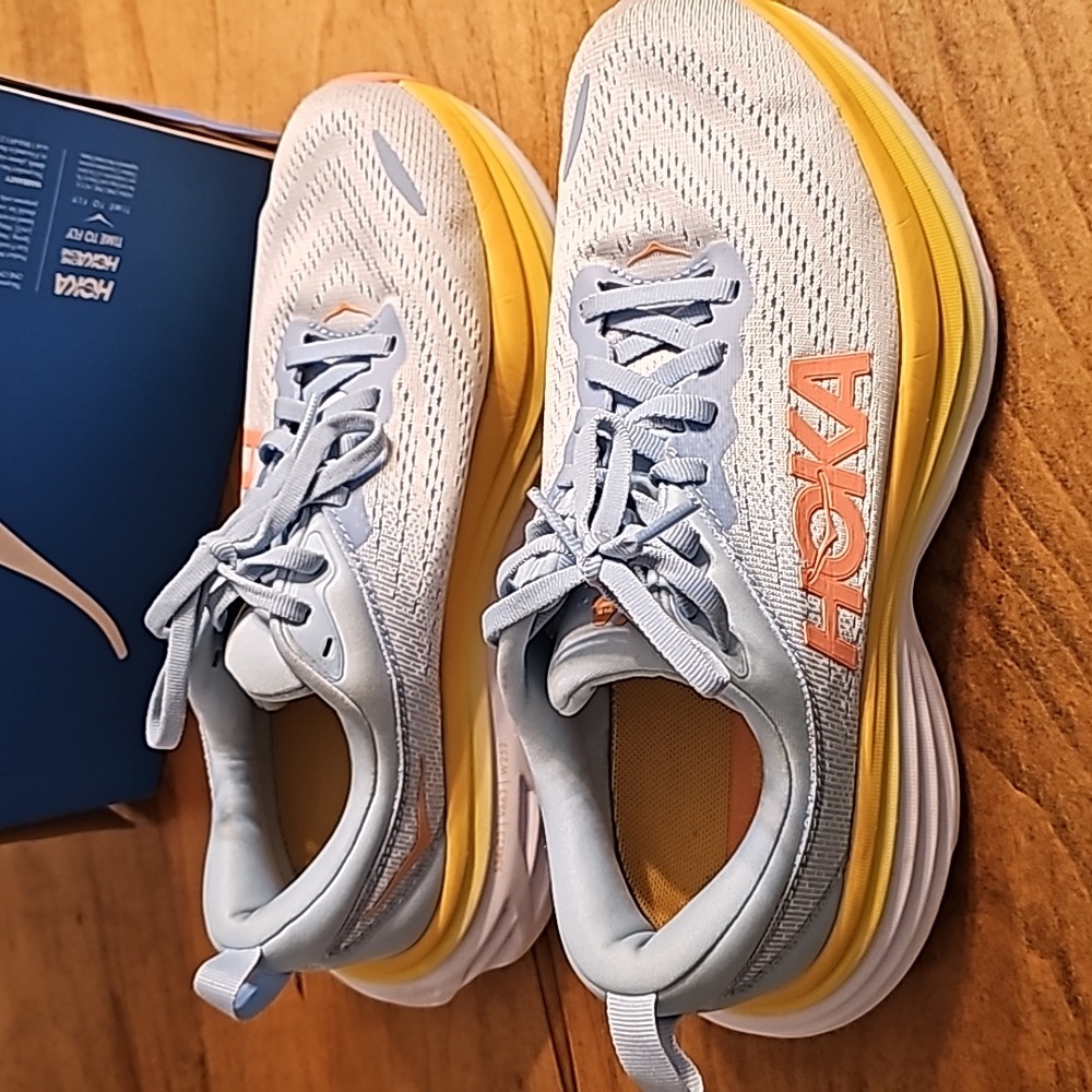 Hoka Bondi 8, size 7B